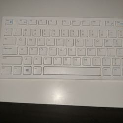 Dell Wireless Keyboard and Mouse KM636 - White

