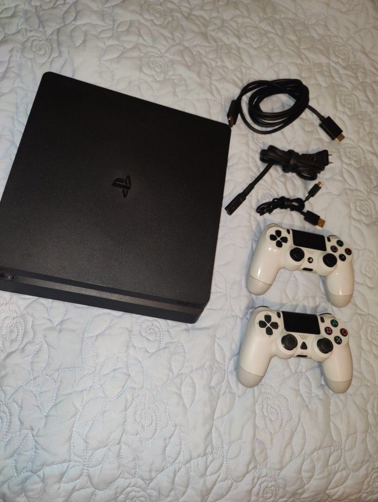 PS4 Slim