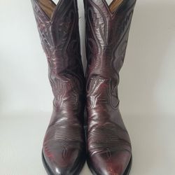 Men cowboy boots size 10.5