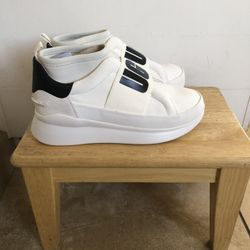 Women’s. Neutra Ugg Sneakers 