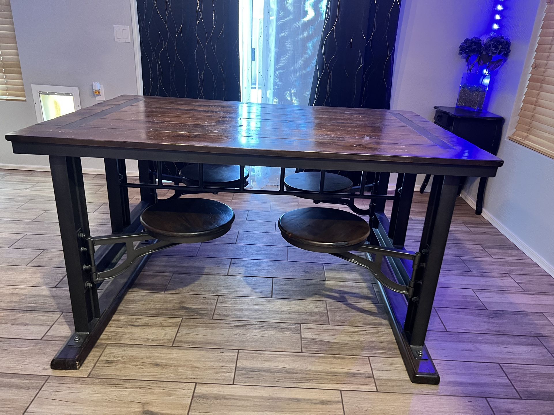 4 Seat Dining Table