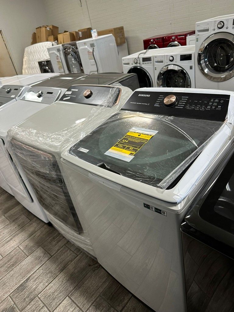 Samsung ivory washer and dryer set gas dryer new with warranty