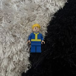 Custom Fallout Vault Suit Minifigure   Clean Condition 🔵🟡