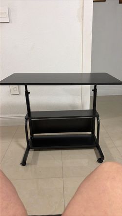 Mesa pequeña ajustable