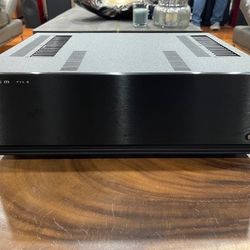 Anthem PVA 4, 4-channel power amplifier