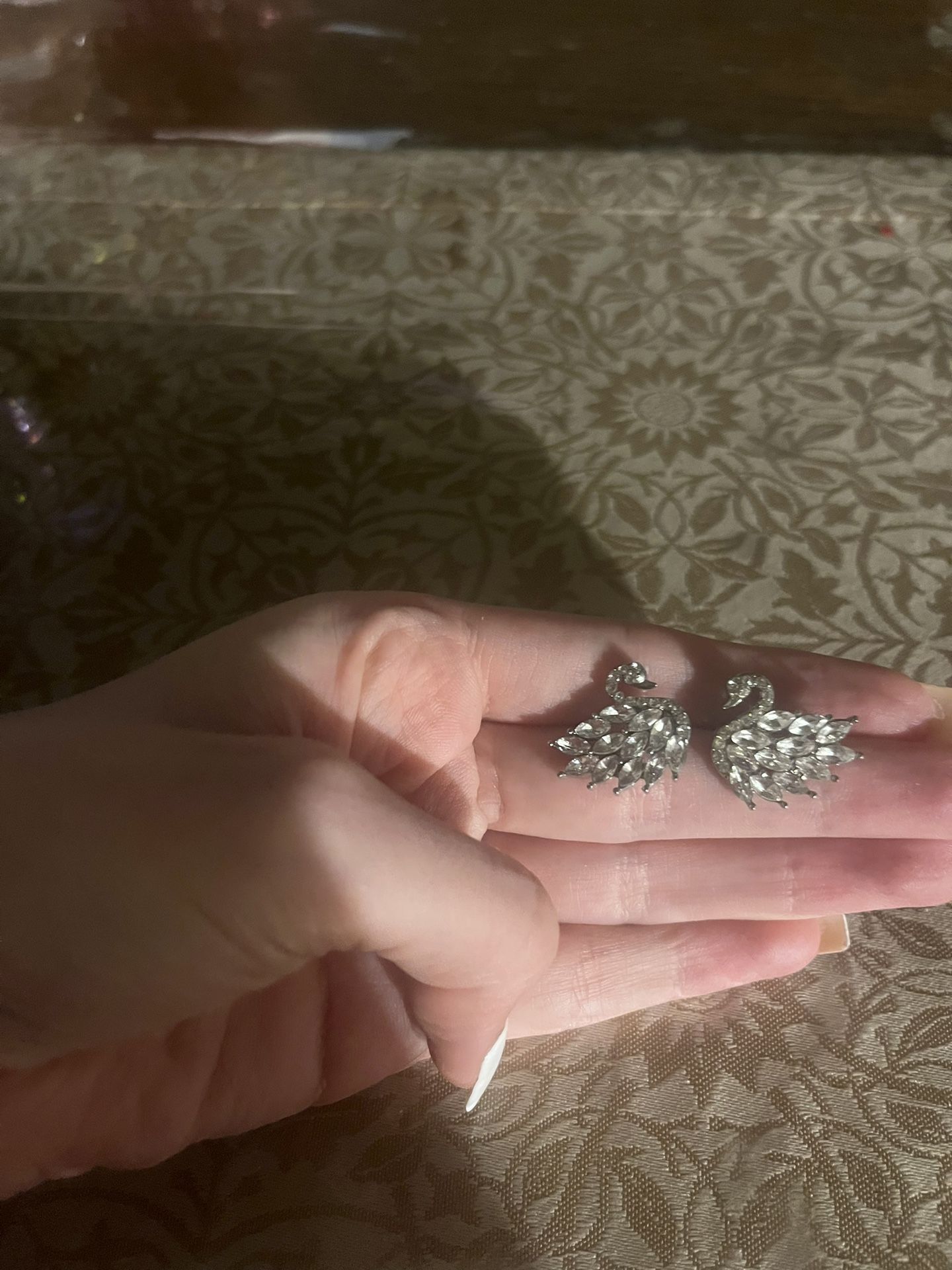 Crystal Swan 🦢 Women’s Earrings!!!!