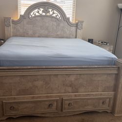 King Sized Bedroom Set