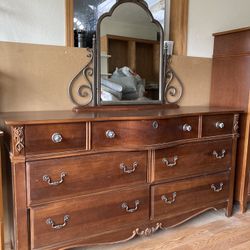 4 Piece Drawer Furniture Set