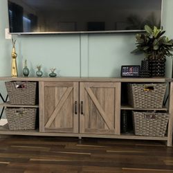 Rustic/ Modern Farmhouse Tv Stand/ Media Center