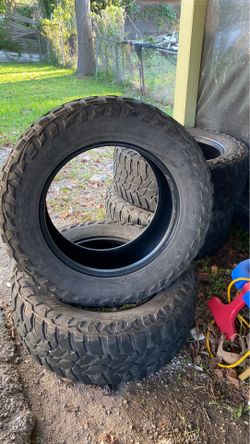 35x12.5x20 tires new