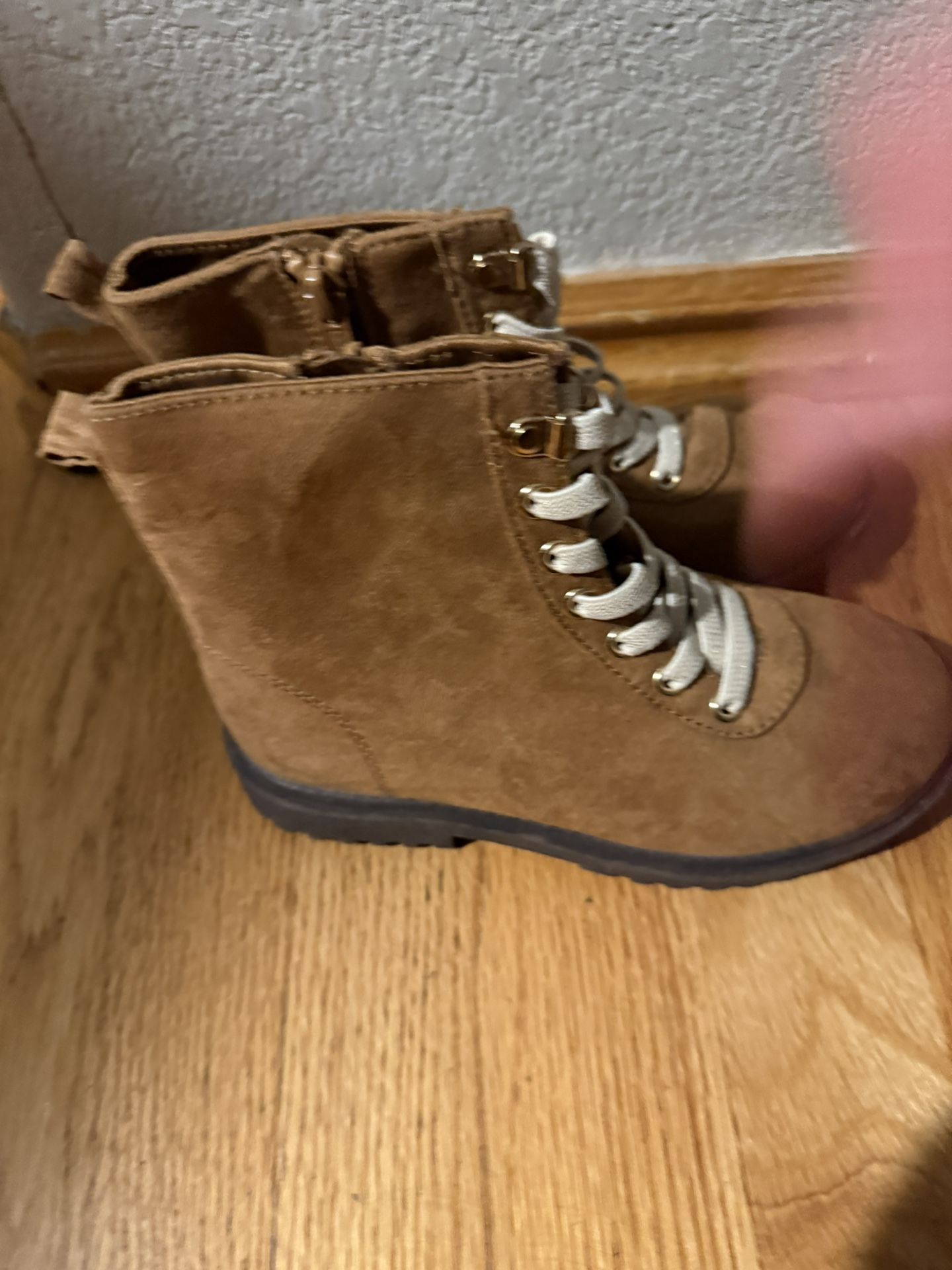 Girls Boots