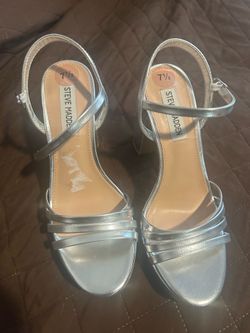 Steve Madden Silver Heels Size 7.5
