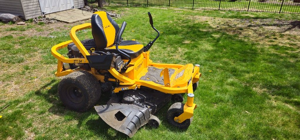 Cub Cadet Zero Turn Mower ZT-54 Ride On Mower