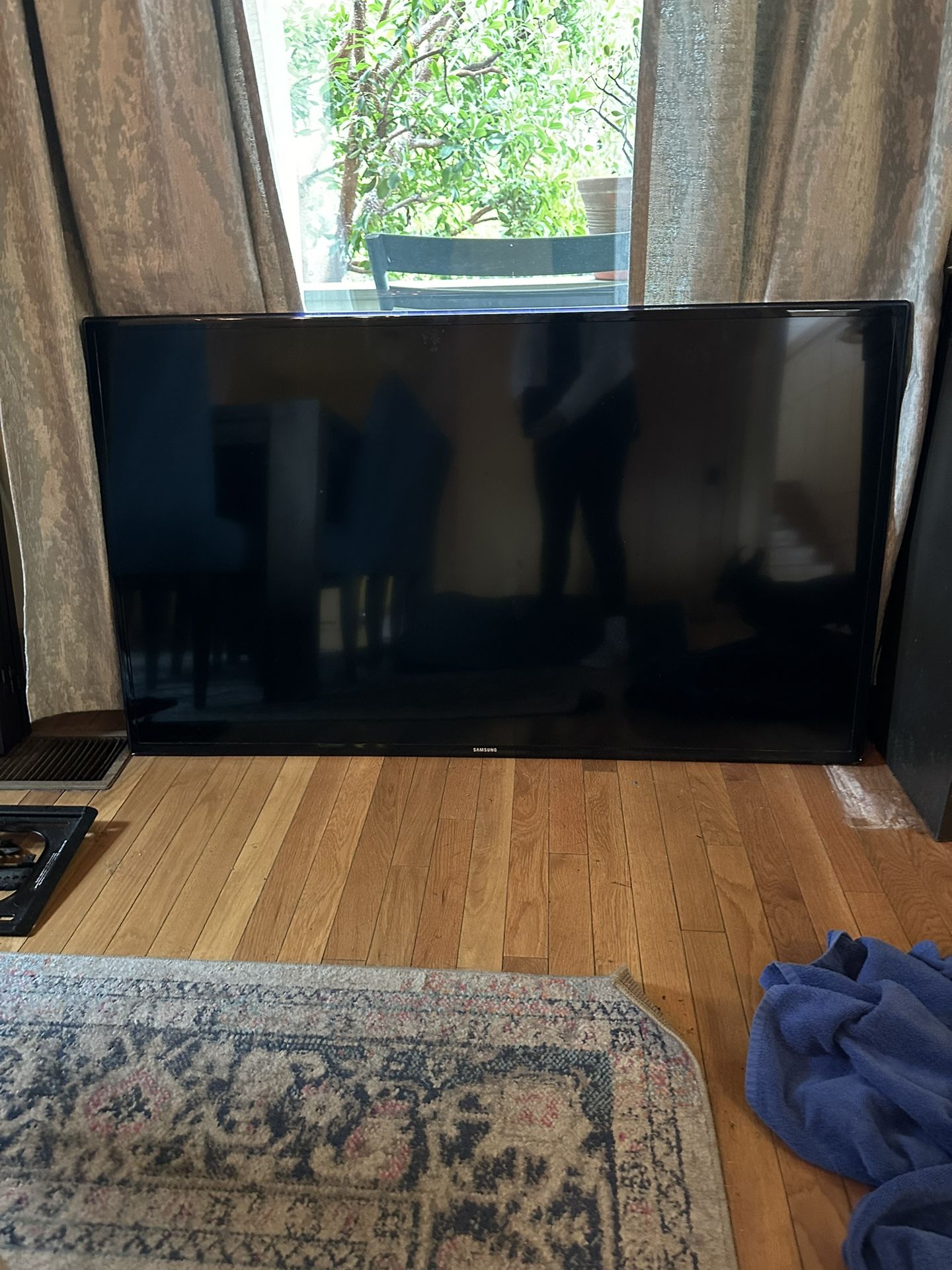 55 Inch Samsung Smart TV