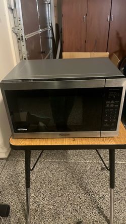 1200 Watts Microwave $50