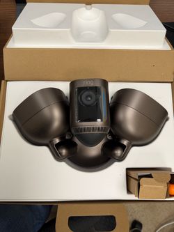 Ring Floodlight Pro 2k - Dark bronze