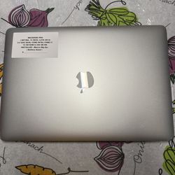MacBook Pro ( Retina ,15 Inch, Late 2013 ) 2 GHZ Qual Core Intel Core I7 16 GB Ram & 256 GB SSD 