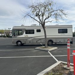 2000 Fleetwood Bounder