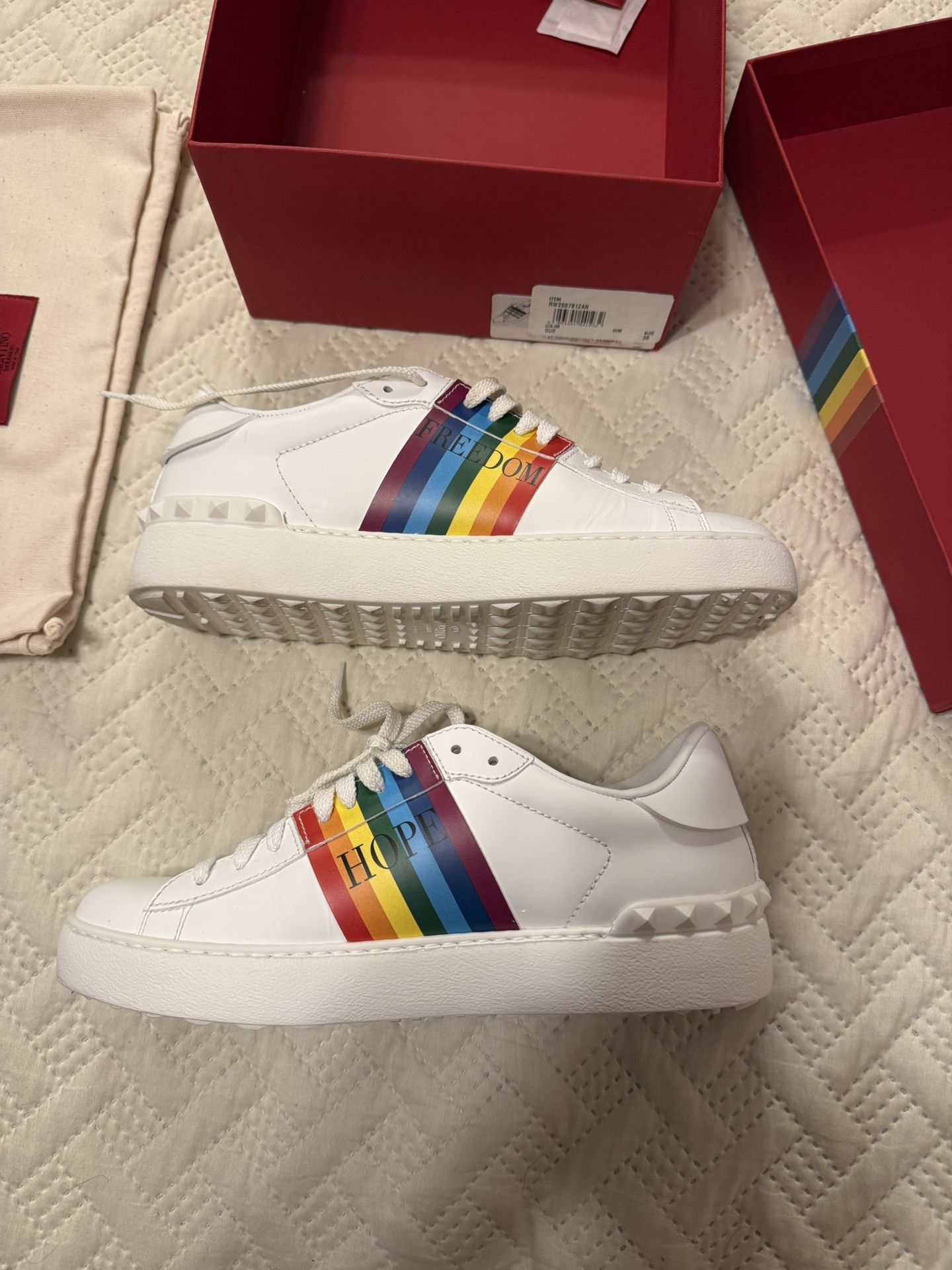 Valentino Garavani Rainbow Women Size 38, 8 Rockstud Sneakers Peace Love White