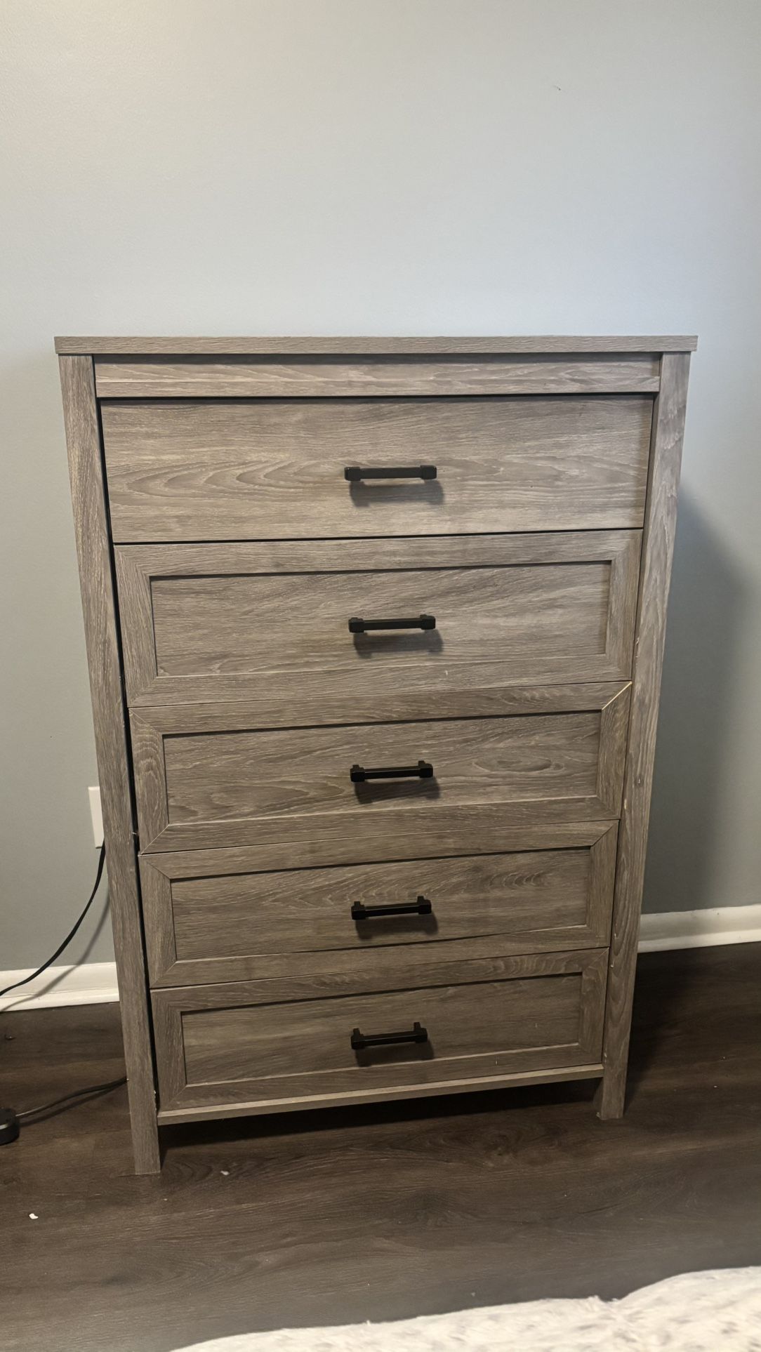 Tall 4-drawer Dresser