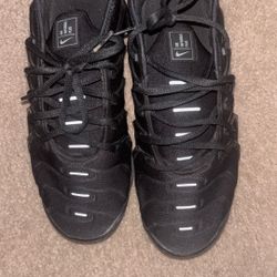 Slightly Used Vapor Maxes 