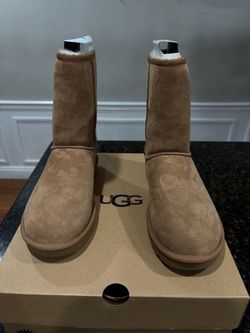 UGG Classic Short IIBoots Chestnut, size 10