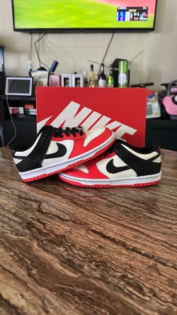 NBA x Nike Dunk Low EMB “Chicago” Size: GS 4Y