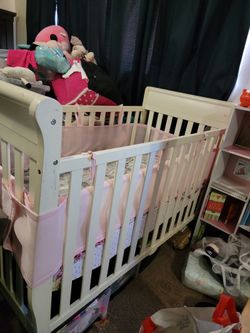 Baby Crib With Serta Mattress (obo)