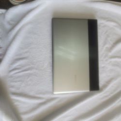 Samsung Laptop With Webcam And DVD
