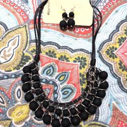 Beautiful Necklace with Ear Ring