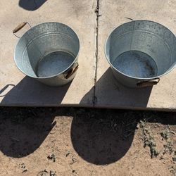 Set Of Galvanized Metal Baskets W/wood handles