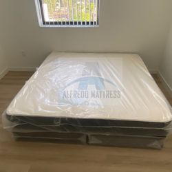 KING mattress Regular and box spring set (2pc - brand new) 
