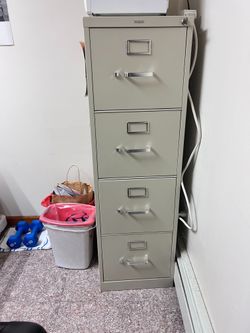Lockable Metal File Cabinet with 4 Drawers