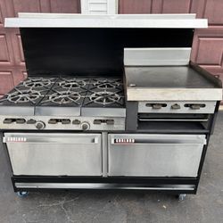 Garland Gas 6 Burner Range with 24'' Thermostatic Griddle and 2 Standard Ovens