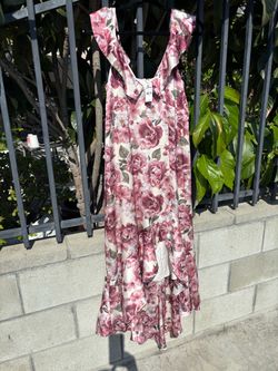 Beautiful woman’s dress size 8