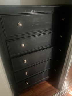 Dresser