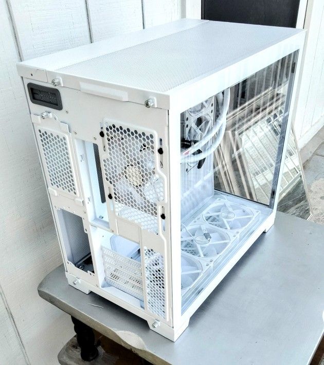 Gaming Lain Li Aqua 7 Fan Cooling Case