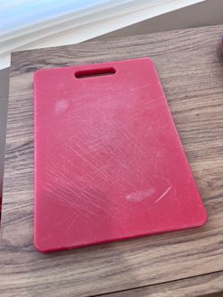Plastic cutting board