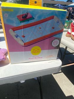 Inflatable pool hockey