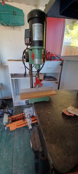 Mortising machine