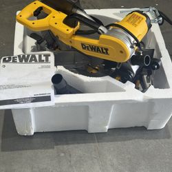 Dewalt 12” double bevel miter saw