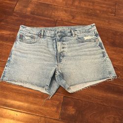 Woman’s American Eagle Shorts Size 12