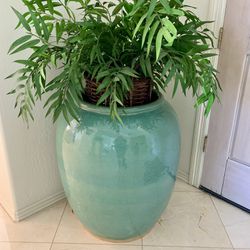 Large Turquoise Pot
