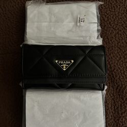 Prada Wallet 