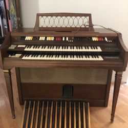 Wurlitzer organ