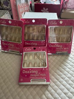 4pack Press On Nails. New in box. See pictures. Pretty for any occasion