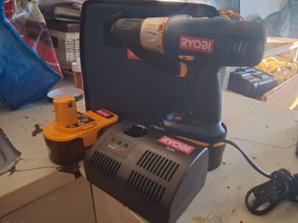 ryobi drill with two batteties and charger