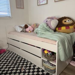 SLÄKT IKEA Twin Bed Frame