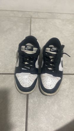 I only accept Apple Pay,size 8.5,panda dunks,looks good if clean.