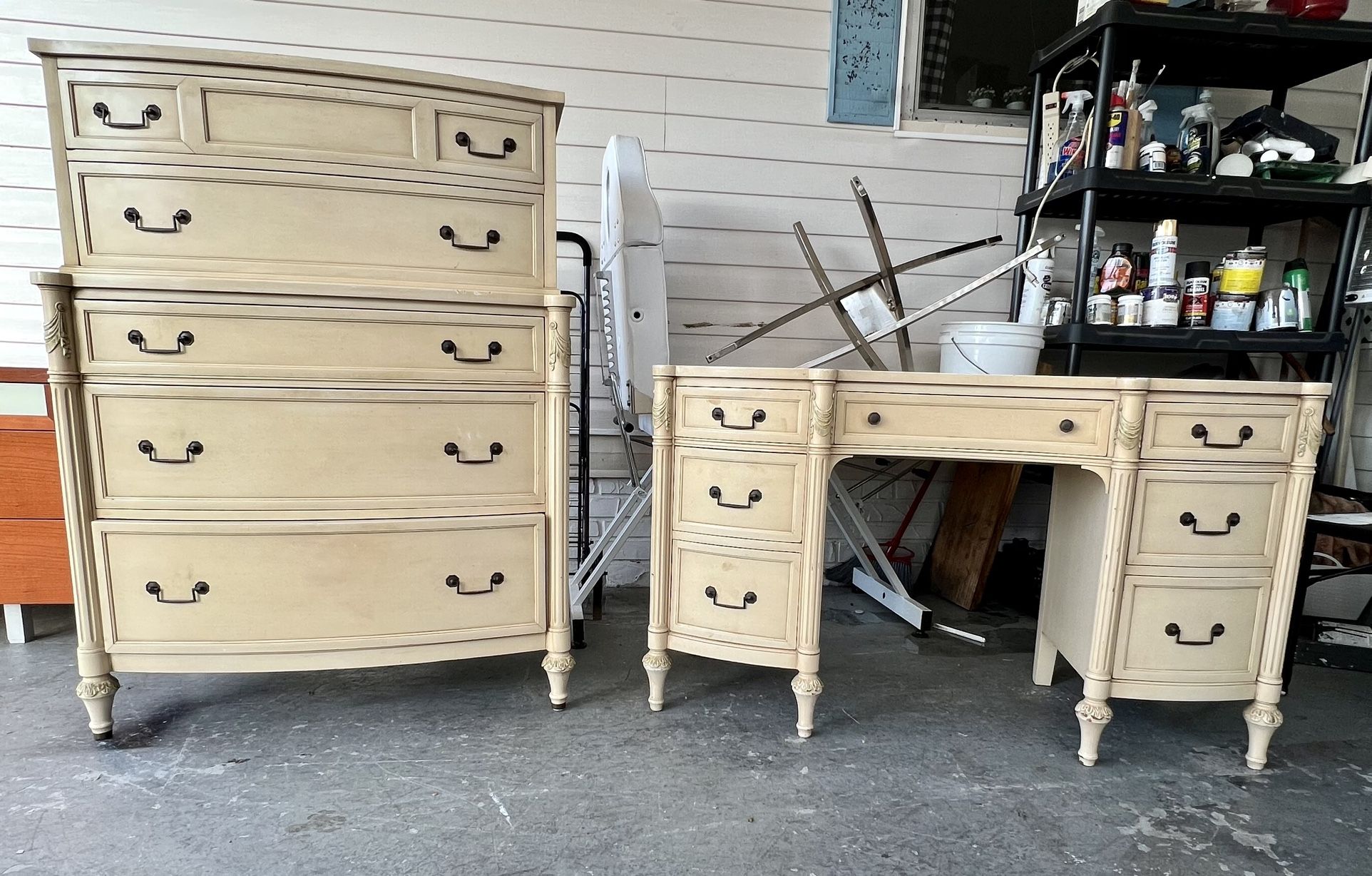 Solid Wood Set Of Chest Of Drawers And Vanity/Desk! Measurements In
